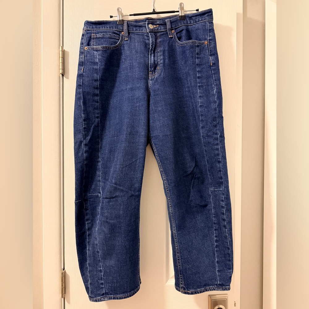 Old Navy Women's Barrel Ankle Jeans in Dark Blue